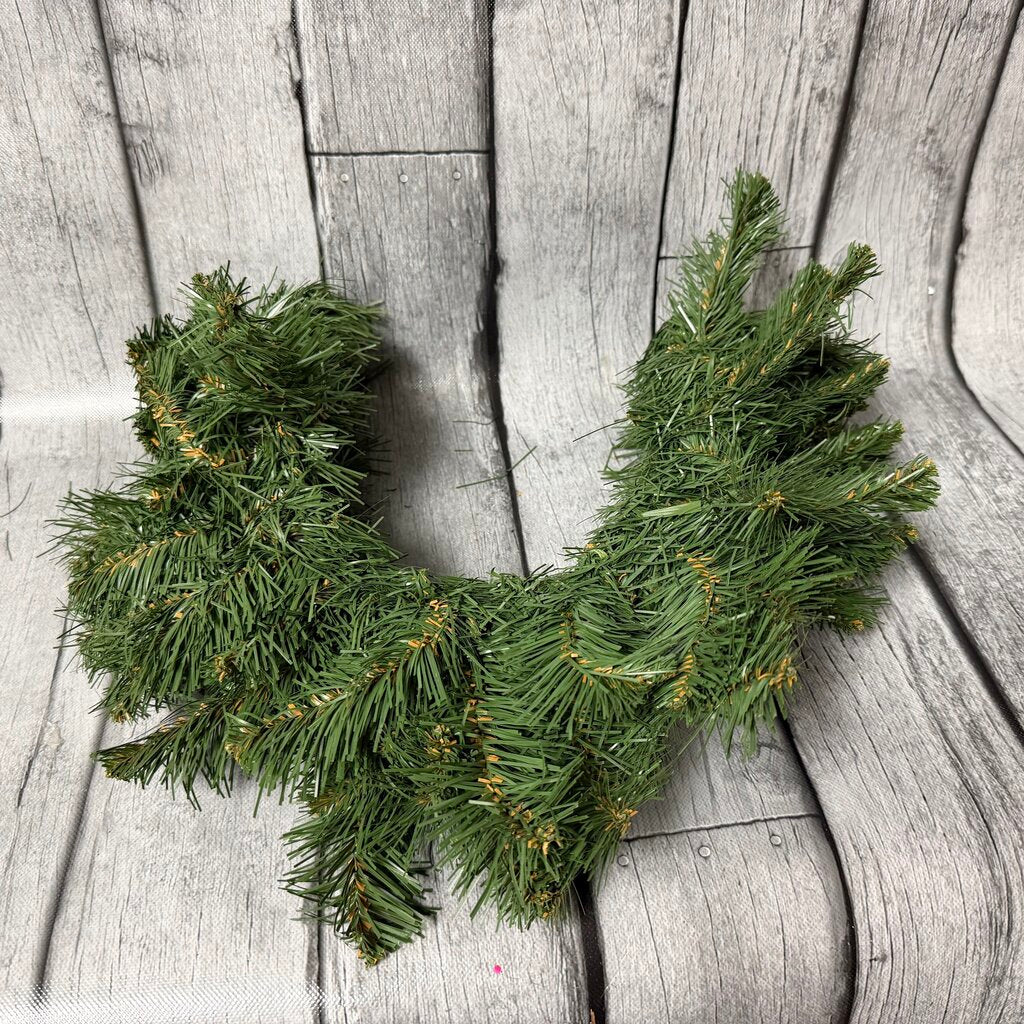 Horseshoe Pine Wreath