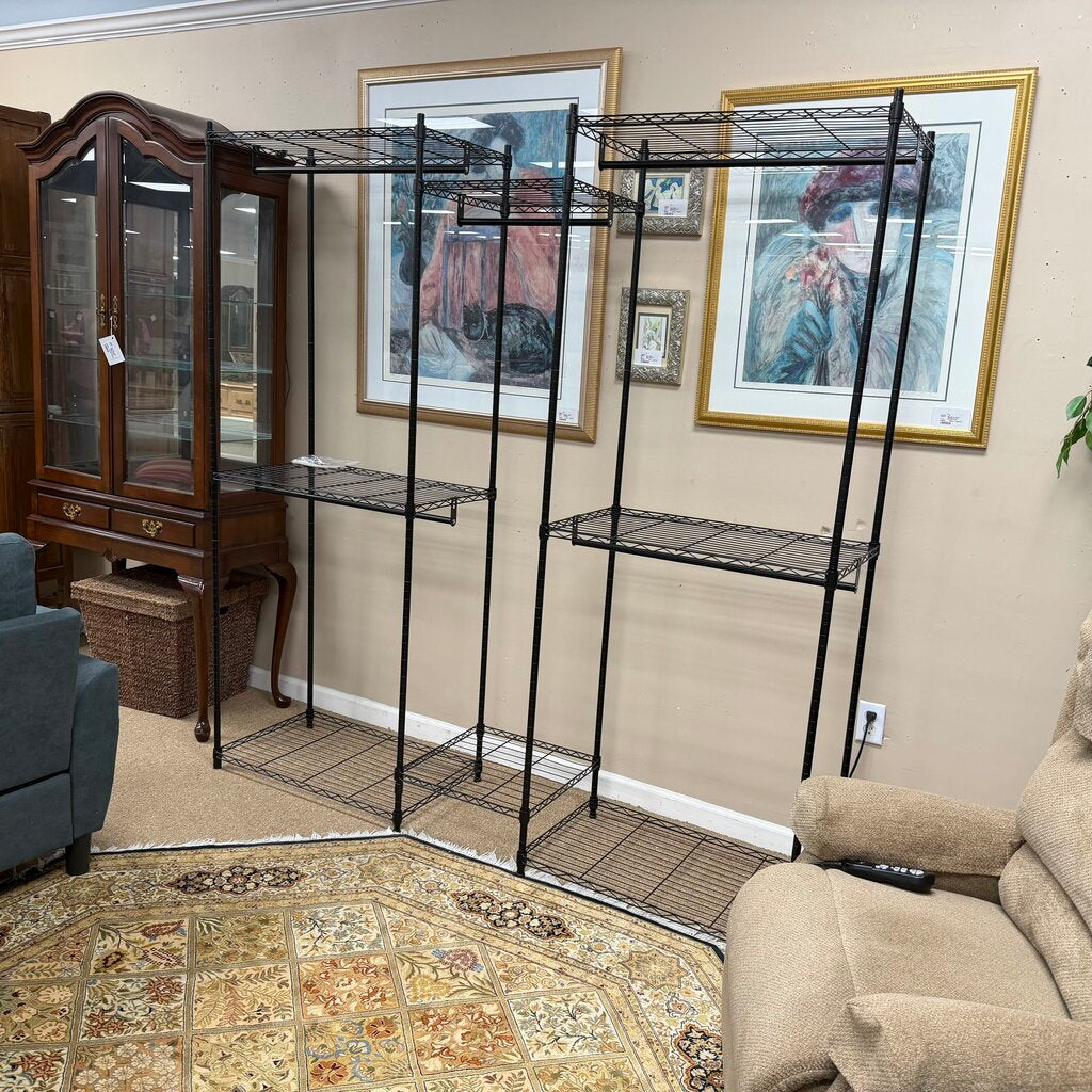 Adjustable Clothes Rack