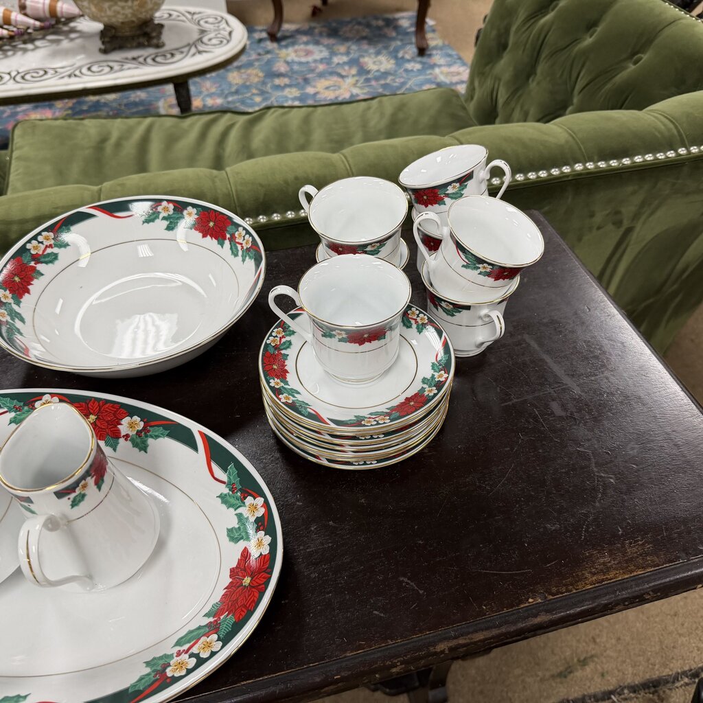 Christmas China - 41 pcs