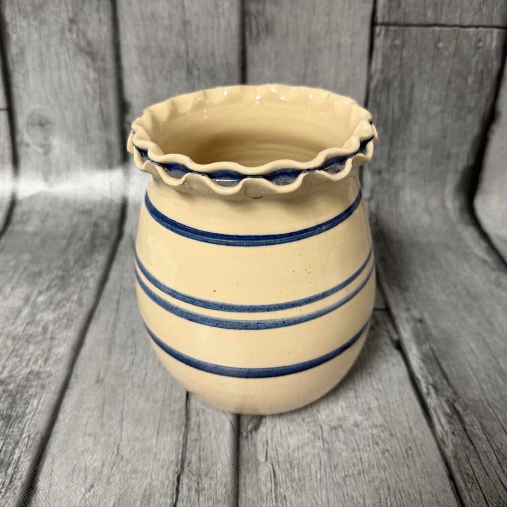 Signed Master Potter Tommy Humphries Ruffle Top Crock