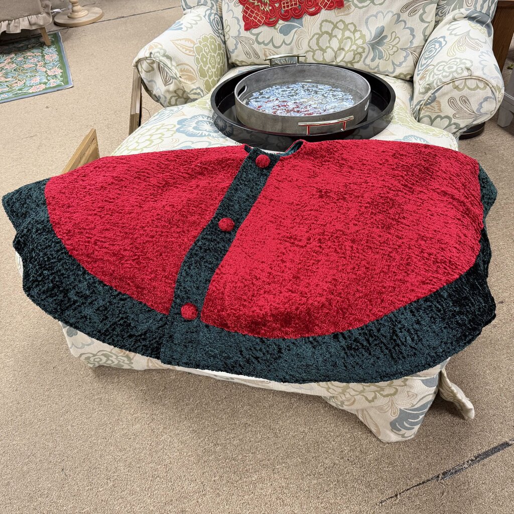 Green Trimmed Red Tree Skirt