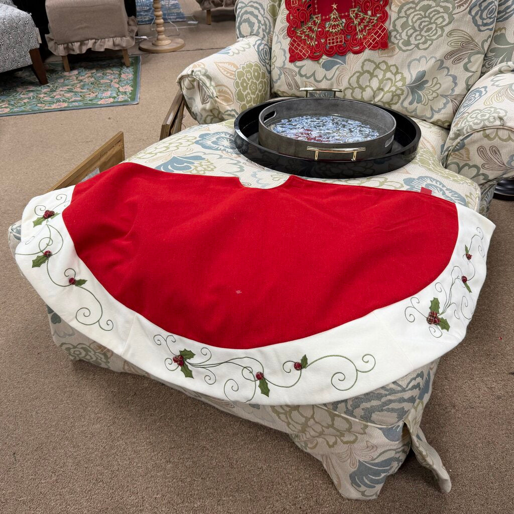 Red Tree Skirt w/White Holly Trim